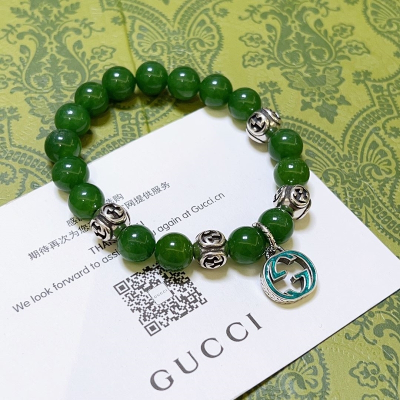 G*u*i bracelets